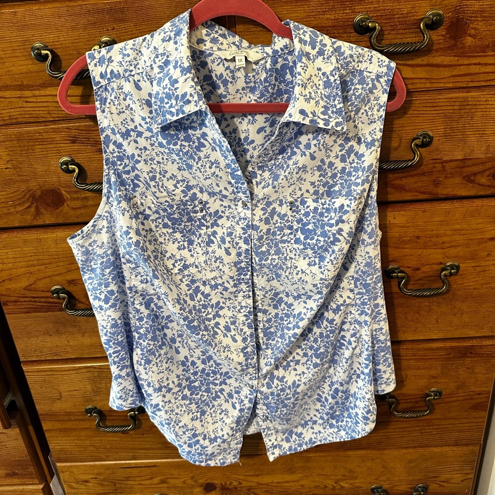 Sleeveless floral top